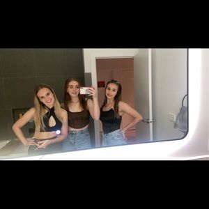 Meet your Posher, Aylish